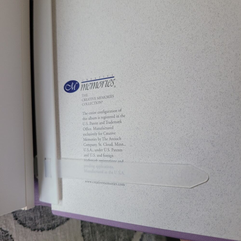Creative Memories 7x7 Embossed Purple and Silver Star Scrapbook Album - Picture 4 of 4